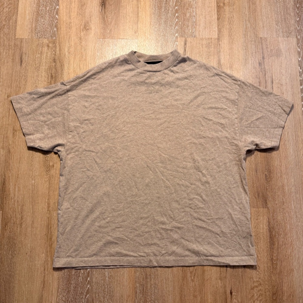 Fear of God Essentials T-Shirt Small Mens Tan Very Oversized Boxy Logo Tee